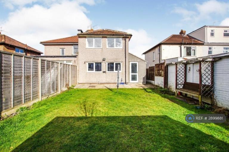4 bedroom house in Filton Avenue, Filton, Bristol, BS34 (4 bed) (#2899881)