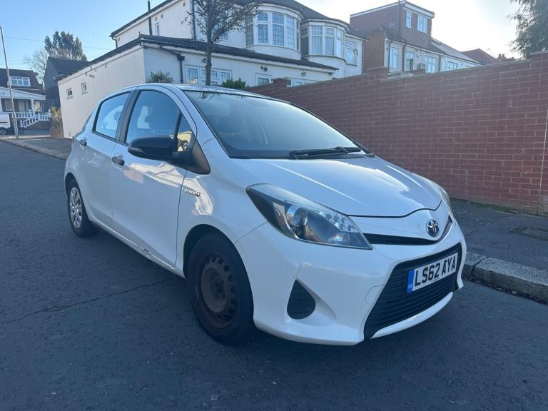 2012 Toyota Yaris 1.5 VVT-i Hybrid T3 5dr CVT AUTOMATIC 2 owner £20 TAX HATCHBACK Petrol/Electric...