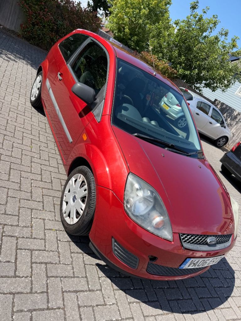 Ford, FIESTA, 2006, 1.2L petrol ⛽️ - long MOT