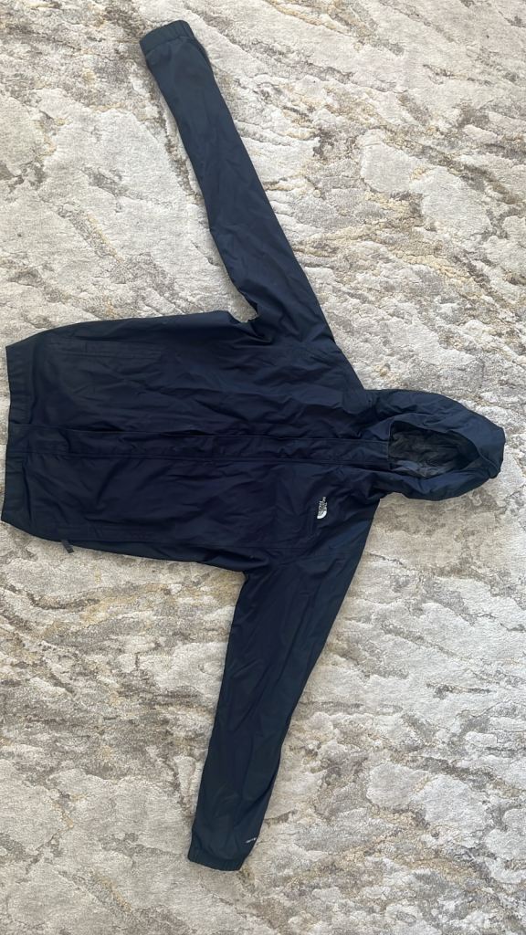 North face windbreaker 