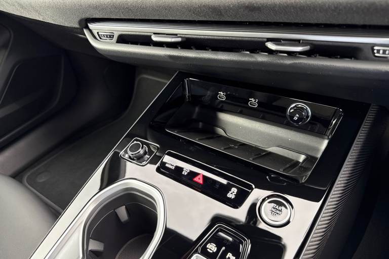 2025 Audi A6 Saloon 2.0 e-hybrid 25.9kWh Launch Edition S Tronic quattro Euro 6 (s/s) 4dr Saloon ...