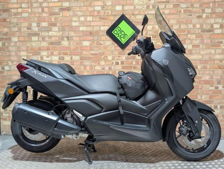 YAMAHA XMAX 300 2024. ONLY 200 MILES. A BEAUTY.