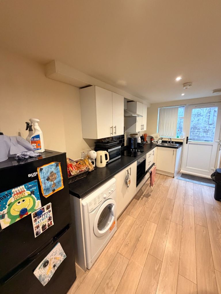 Room for rent house 