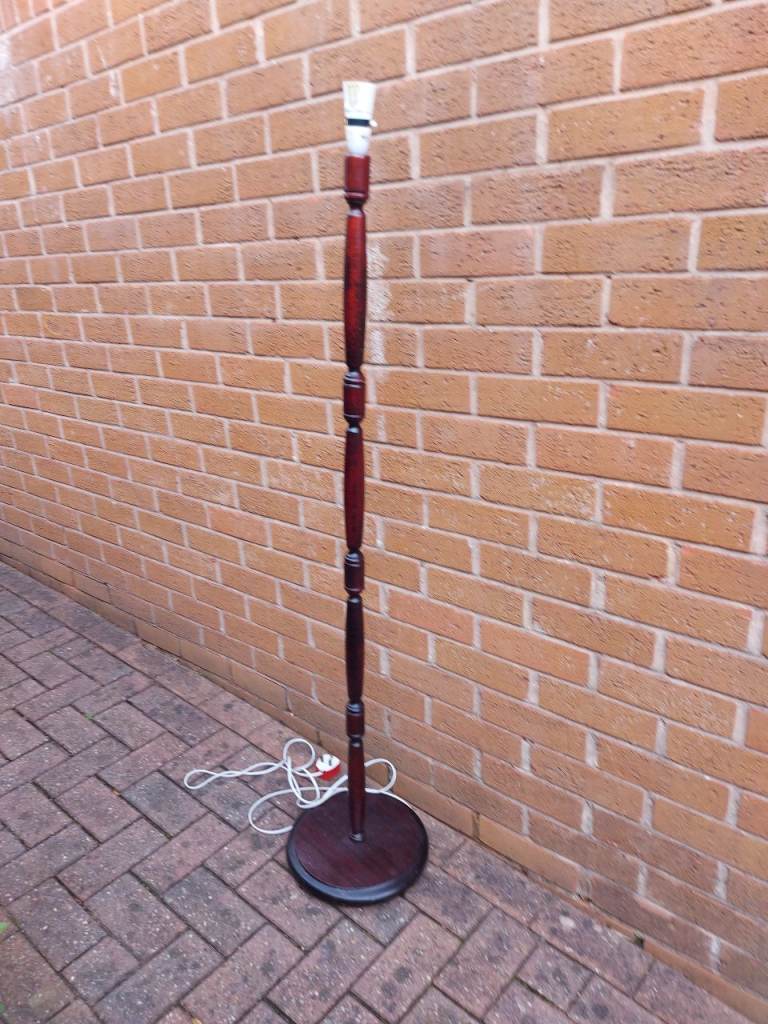 Floor lamp