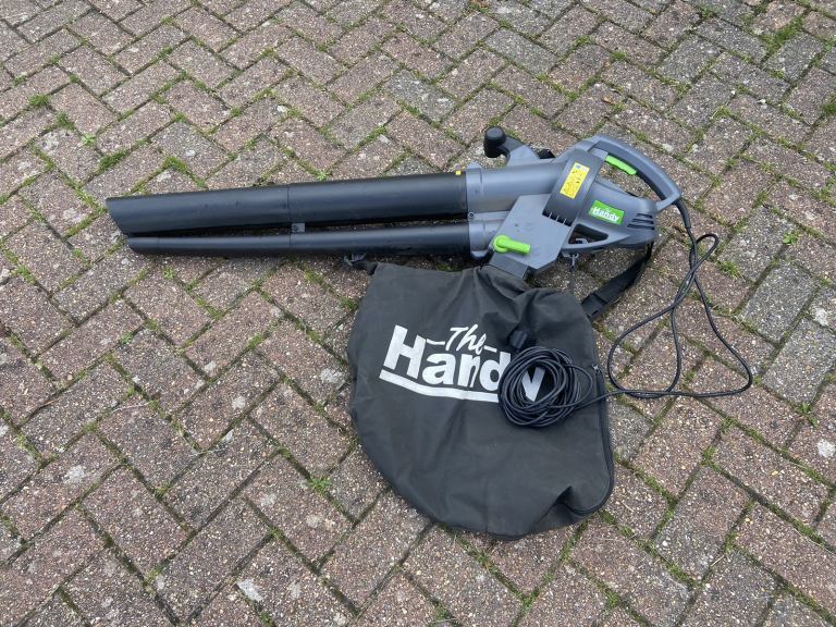 2600w Leaf Blower & Vacuum