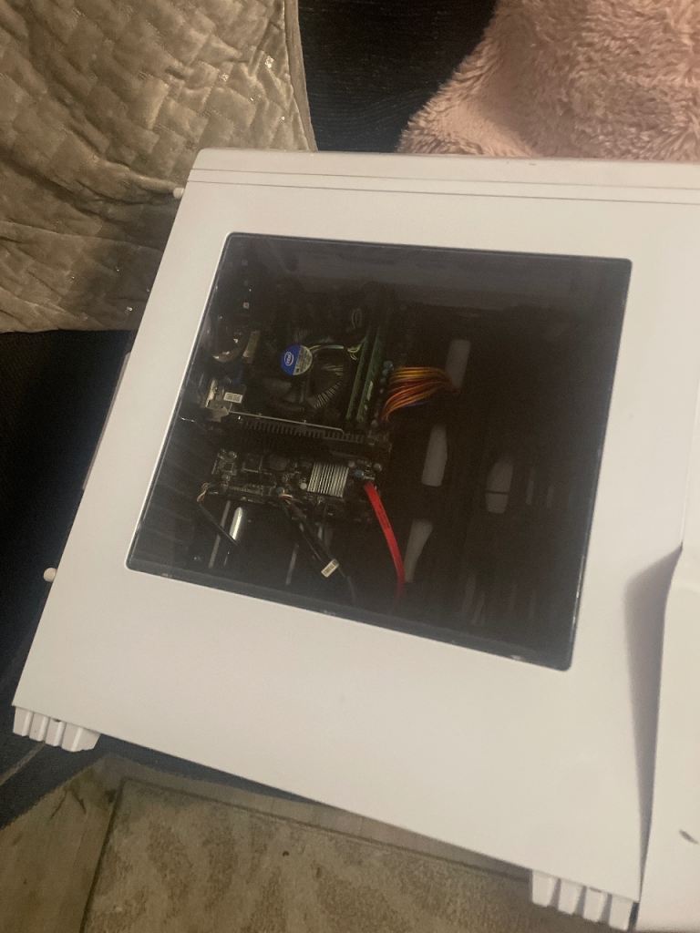 White Desktop PC Tower - Good Condition