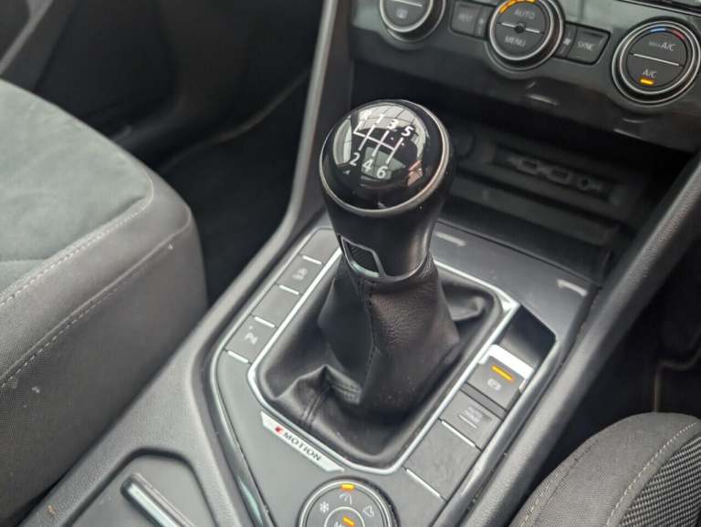 2018 Volkswagen Tiguan 2.0 TDI SEL SUV 5dr Diesel Manual 4Motion Euro 6 (s/s) (150 ps) CRUISE CON...