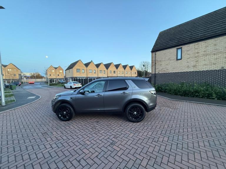 2017 Land Rover Discovery Sport 2.0 TD4 180 SE Tech 5dr Auto ESTATE Diesel Automatic