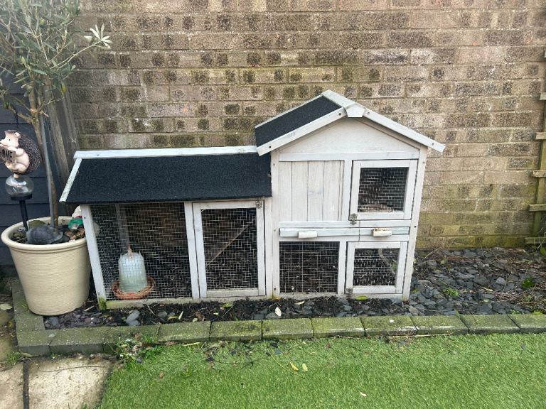 Chicken coop rabbit hutch 