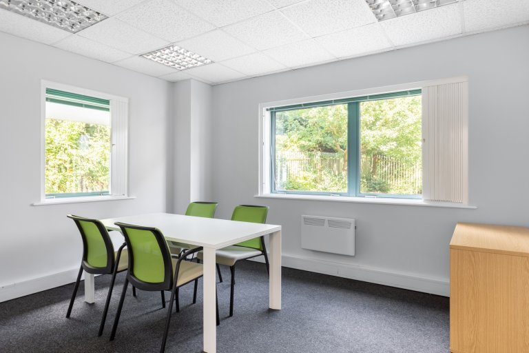 Flexible Office Space for 3 Workstations Available to Rent in EVESHAM WR111GP