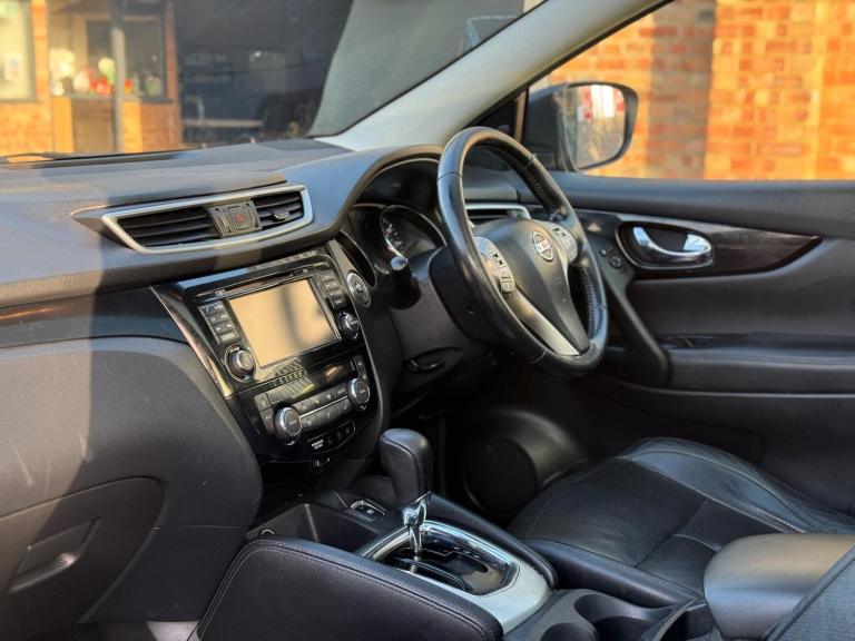 2016 Nissan Qashqai 1.6 dCi Tekna XTRON 2WD Euro 6 (s/s) 5dr Diesel
