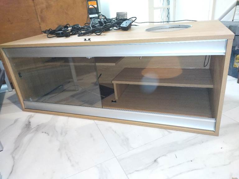 Vivarium + 2 thermostats and UV lamp