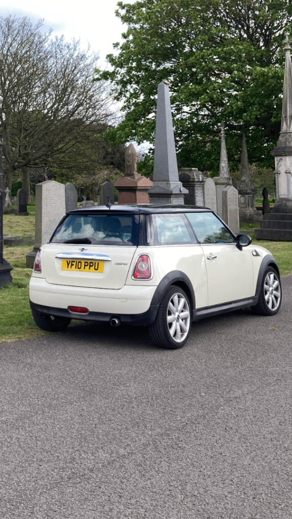 Mini Cooper Hatchback, 2010, Manual, 1598 (cc), 3 doors