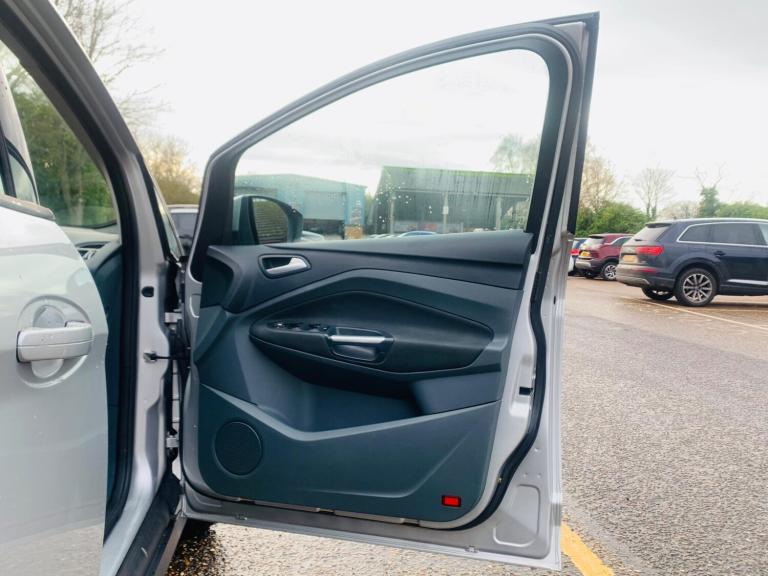 2013 Ford Grand C-Max 1.6 TDCi Zetec Euro 5 5dr MPV Diesel Manual