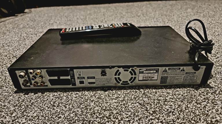 Samsung DVD-SH893M MULTI FORMAT DVD Recorder,Built in 160GB HARD DRIVE HDD, Freeview, HDMI,USB