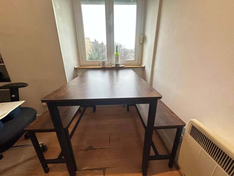 Dining table with 2 benches