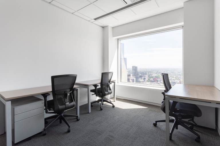 Milton Keynes - MK109RG \ Office for Rent with Flexible Move-In Options 3 Workstations