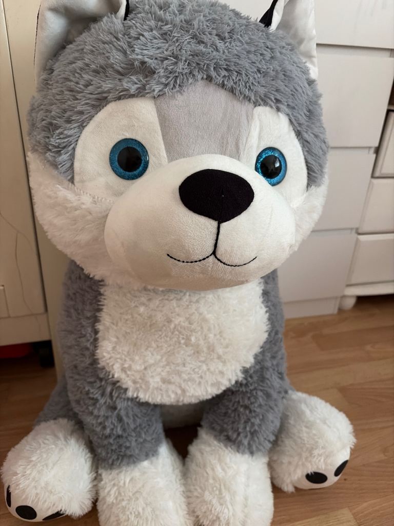 Large Grey Husky Dog Soft Toy – Excellent Condition