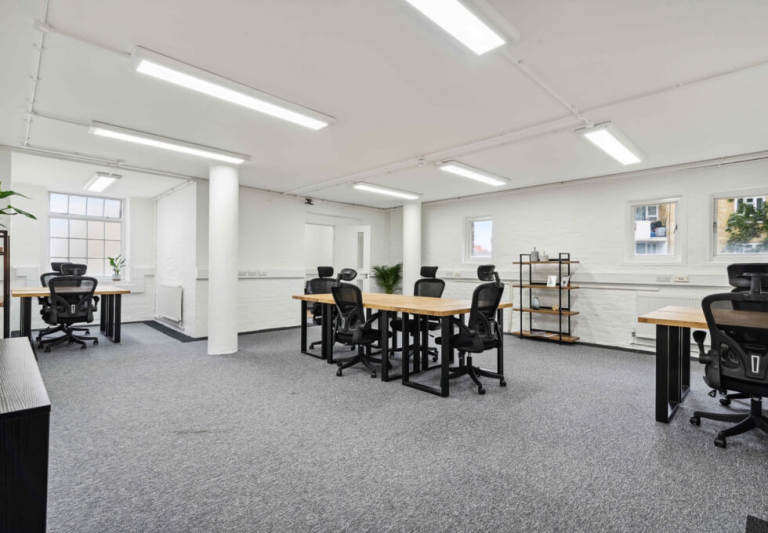 Holloway Serviced Offices - Sizes From 6 to 60 Desks - Flexible Furnished Spaces N7