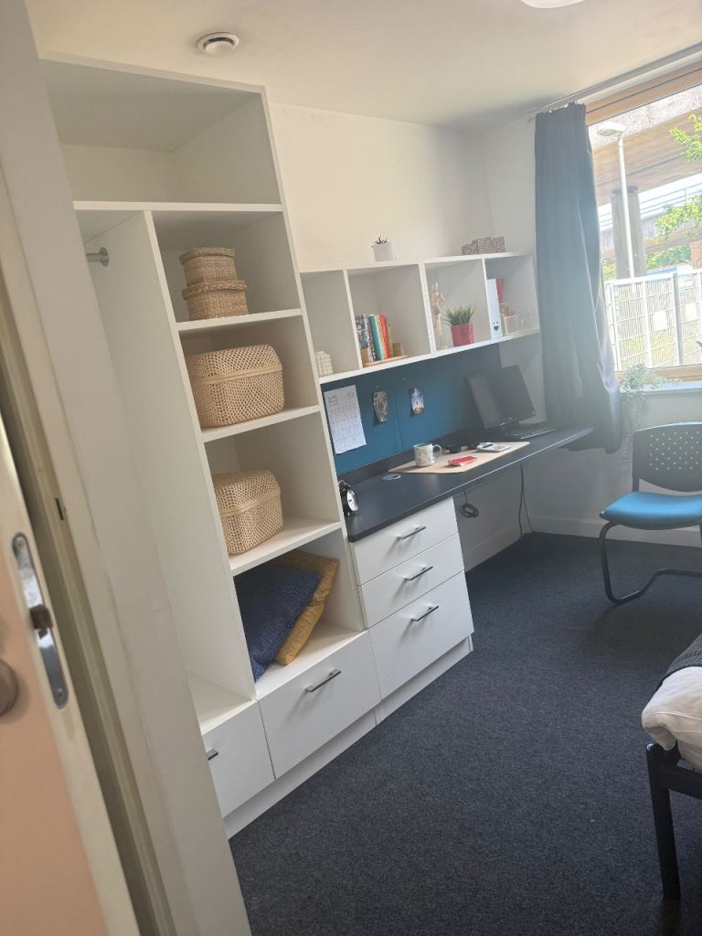Student Tenant Needed – Fitzroy Court, Luton (Deluxe En-suite Room)