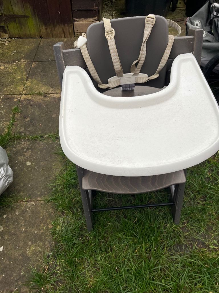 Stokke Tripp Trapp High Chair with Baby Set and Harness – Good Condition