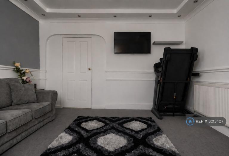 4 bedroom house in Gainsborough Drive, Rochdale, OL11 (4 bed) (#3013407)