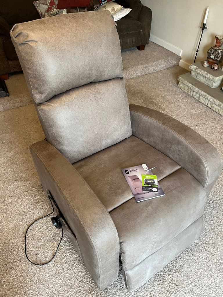 CareCo Boston Riser Recliner chair - As New