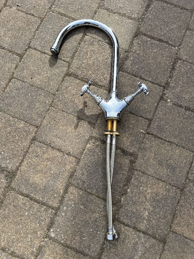 Chrome Kitchen Mixer Tap with Flexible Hoses – Good Condition