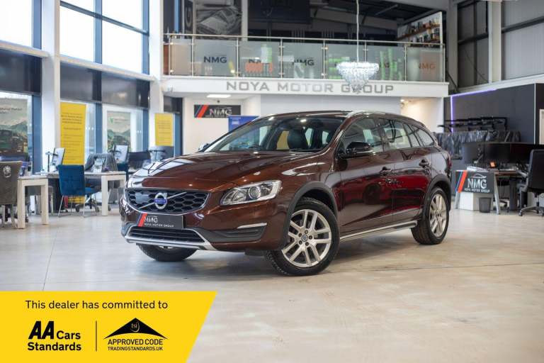 2017 Volvo V60 Cross Country 2.0 D3 Lux Nav Estate 5dr Diesel Auto Euro 6 (s/s) (150 ps) TOW BAR ...