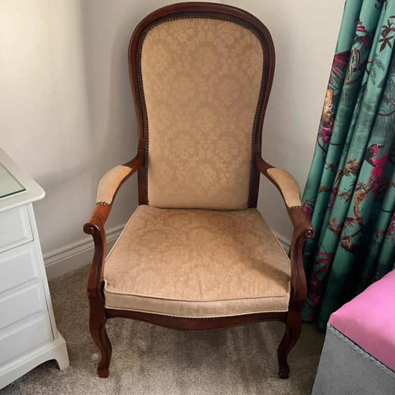 Bedroom chair 