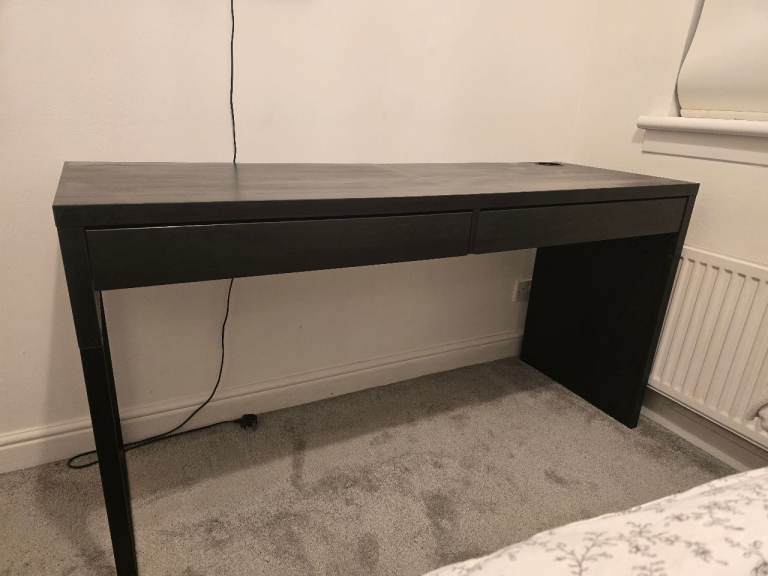 Large black IKEA desk, 2 drawers. Great condition 