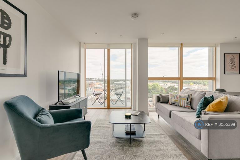 1 bedroom flat in Berkshire House, Maidenhead, SL6 (1 bed) (#3055399)