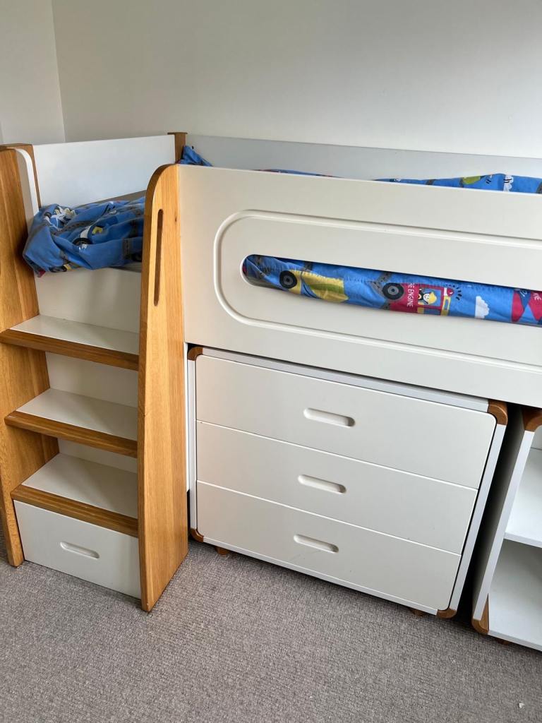 Kids bedroom for sale 
