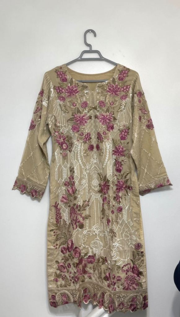 Pakistani 3- piece suit Chiffon- Beautiful Beige Embroidered Asian Dress Suit – great Condition