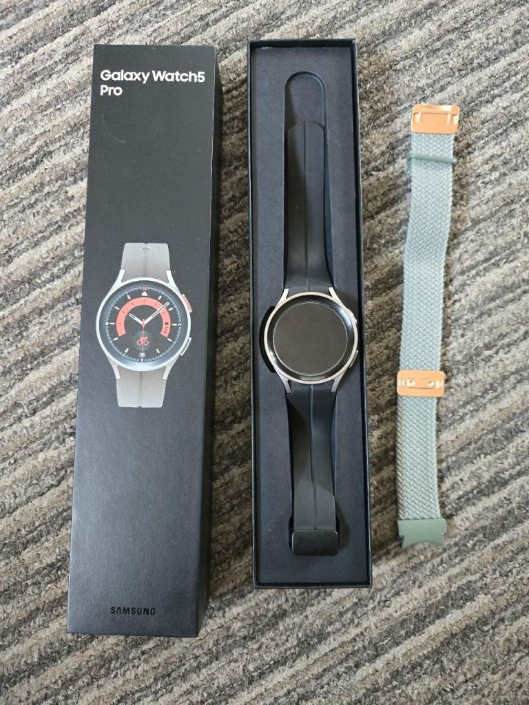 Samsung Galaxy Watch 5 Pro 45mm SM-R920, Excellent condition without scratches, sorry no offers