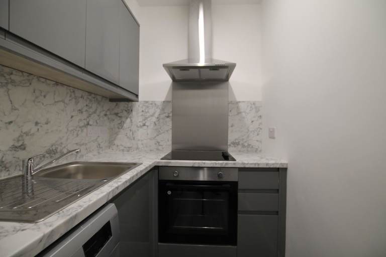 Spacious 1 Bedroom + Lounge Ground Floor Flat – Dundee