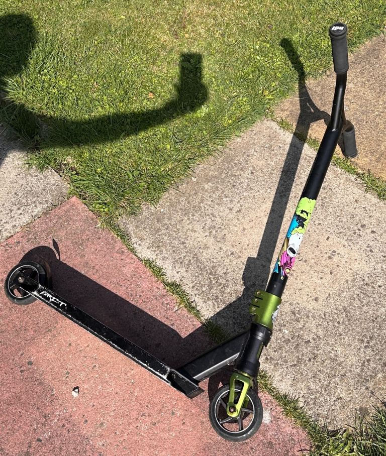 Jd Bug Stunt Scooter - Black and Green, Good Condition