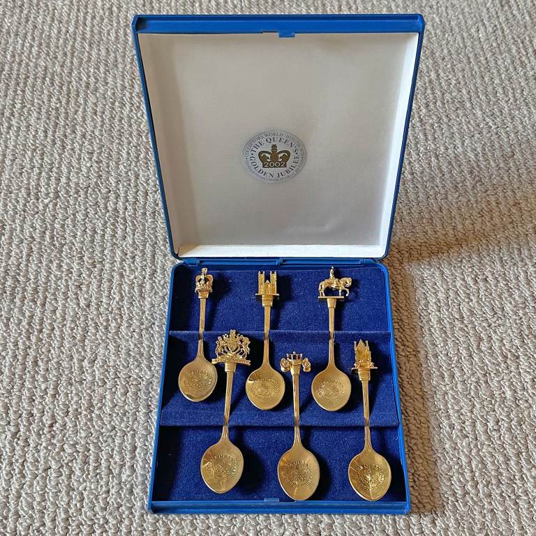 Queen Elizabeth 11 Golden Jubilee 22ct Gold Plated Commemorative Teaspoons