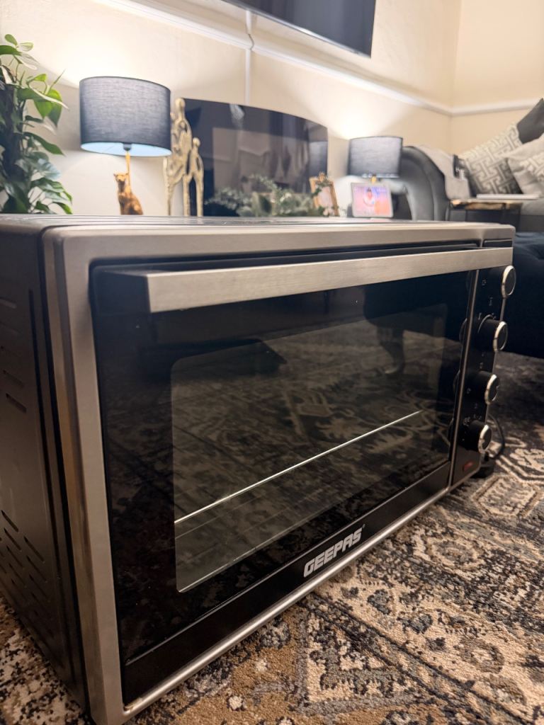 Geepas Mini Oven - Good Working Condition