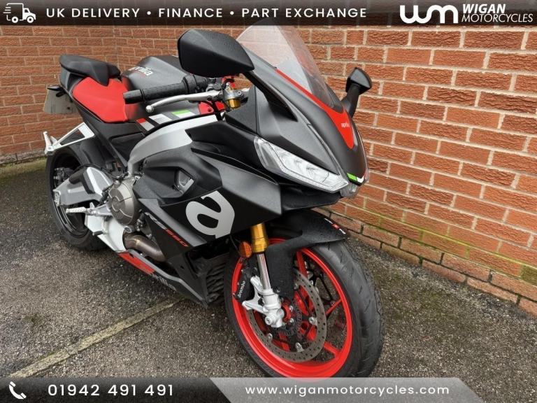 APRILIA RS 660 IN BLACK, 2023/23, 1 OWNER BIKE 2,550 MILES COVERED WITH FSH