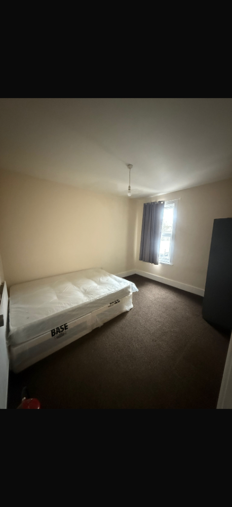 Room in Ilford | UC & DSS Accepted | No Deposit 