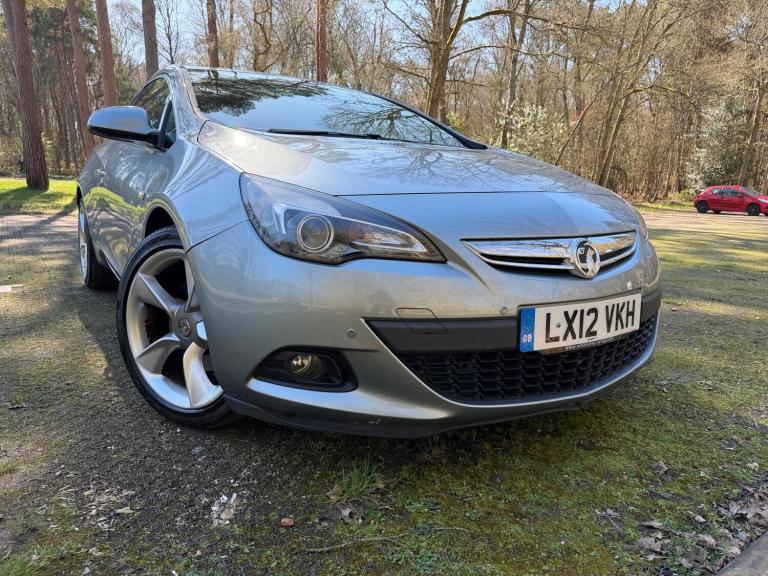 2012 Vauxhall Astra GTC 1.4T SRi Euro 5 (s/s) 3dr 20in Alloy HATCHBACK Petrol Manual