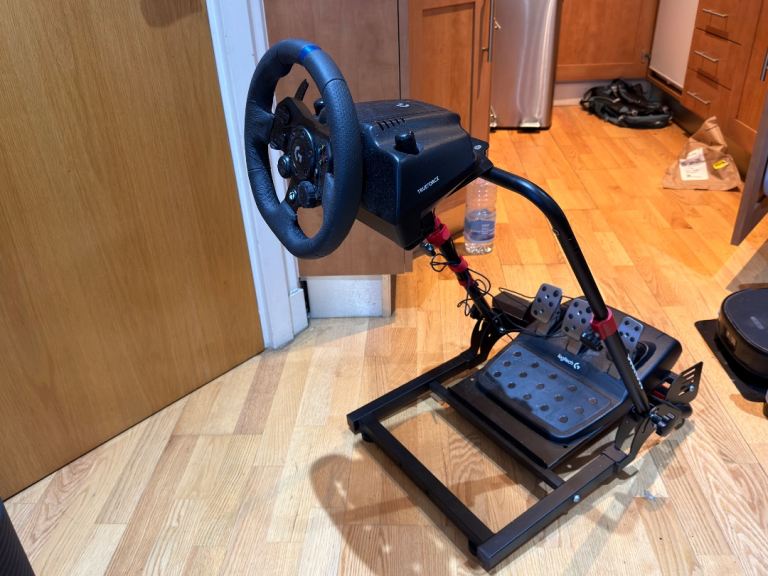 Logitech G G923 Racing Wheel with Pedals and Stand