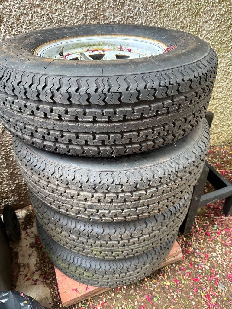 New Tyres in rims 225/75R16