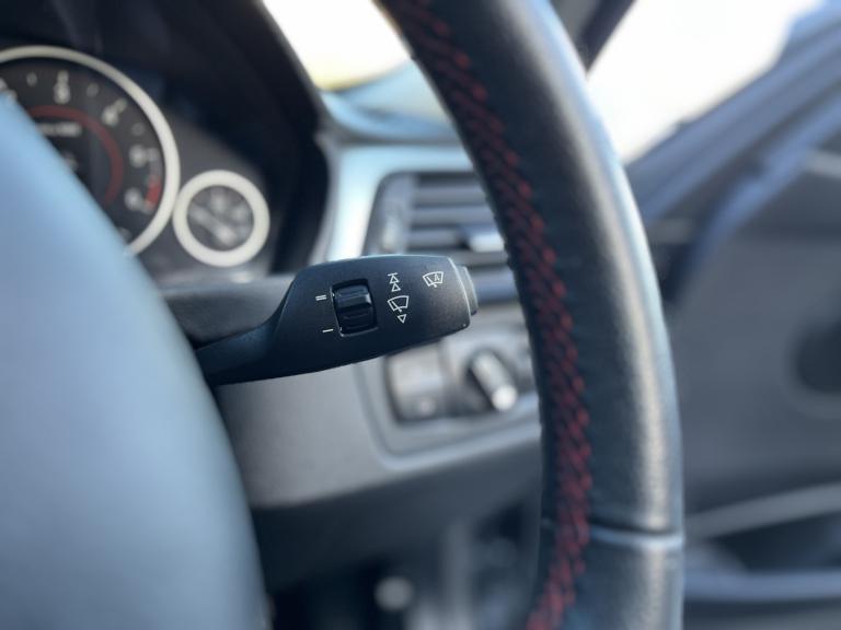 BMW 3 SERIES 2.0 320d Sport Saloon 2015