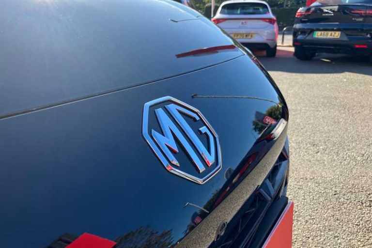 2025 MG MG3 1.5 Hybrid Trophy 5dr Auto HATCHBACK PETROL/ELECTRIC Automatic