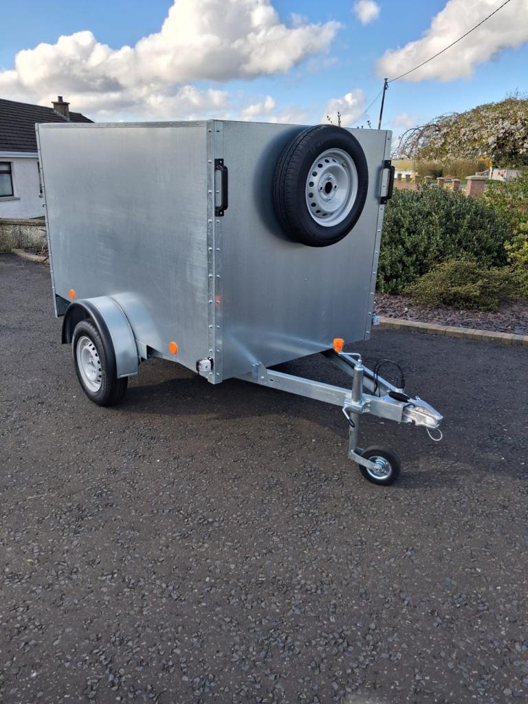 Box Trailer (Broniss) - 6 x 4 x 4 & 7 x 4 x 4