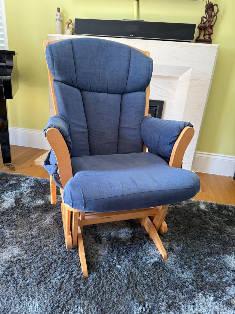 Curtailed Rocking Chair with glide function 