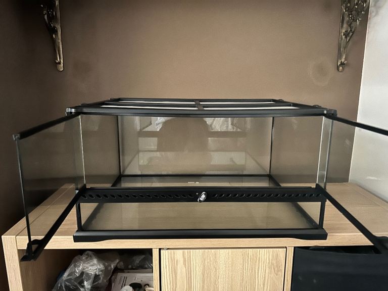 Reptile set up terrarium/vivarium -heat mat -thermostat- light unit 