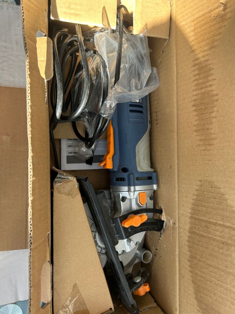 BLUE RIDGE 750W 120mm Mini Circular Saw – As Good As New